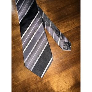 Geoffrey Beene 100% Silk Tie Black Gray And White Diagonal Stripes Hand Made